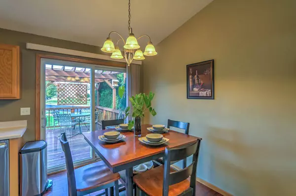 3606 Pine Grove Way, Madison, WI 53719