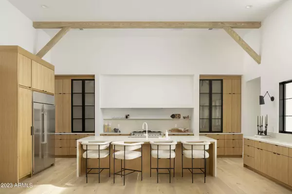 5151 E EARLL Drive, Phoenix, AZ 85018