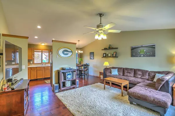 3606 Pine Grove Way, Madison, WI 53719