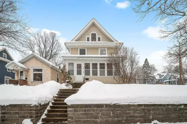 298 Baker ST E, Saint Paul, MN 55107