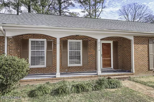 2210 Somerset Drive N, Wilson, NC 27893