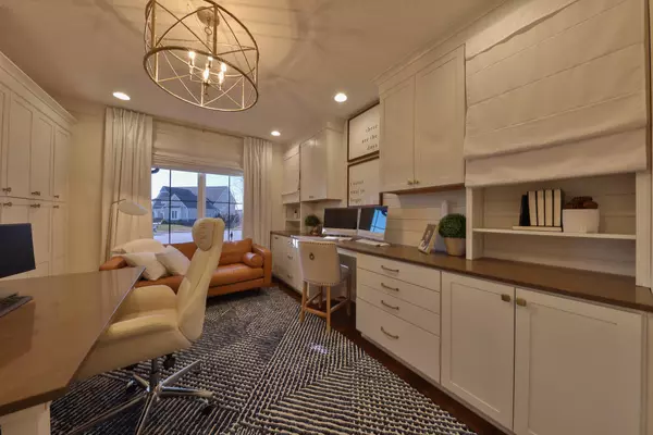 18551 Idlewind CT, Westfield, IN 46074