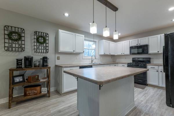 345 Flat River Street, Pickerington, OH 43147