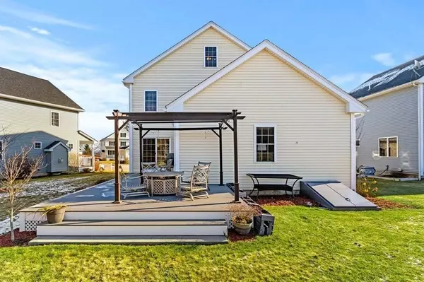 8 Comanche Circle #4, Haverhill, MA 01835