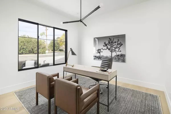 5151 E EARLL Drive, Phoenix, AZ 85018