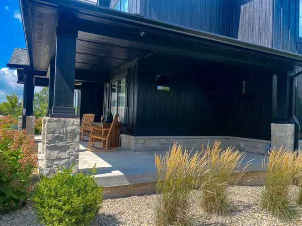 18551 Idlewind CT, Westfield, IN 46074