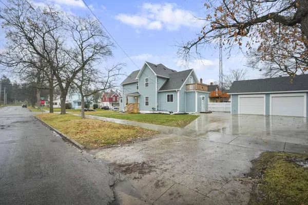 403 Harwood Street, Jackson, MI 49203