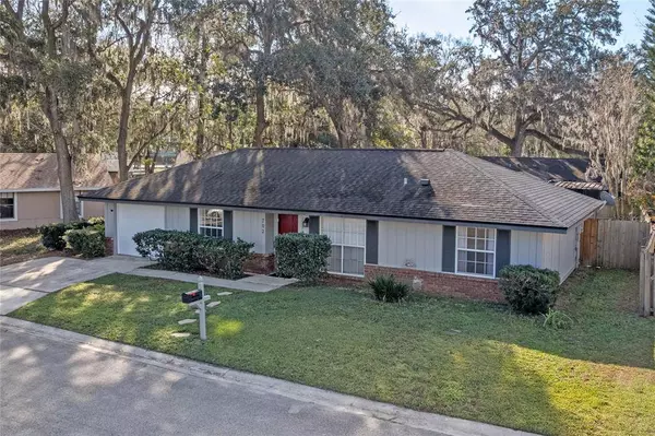 702 BRIARWOOD DR, Winter Springs, FL 32708