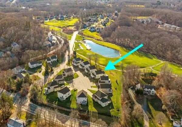 8 Comanche Circle #4, Haverhill, MA 01835