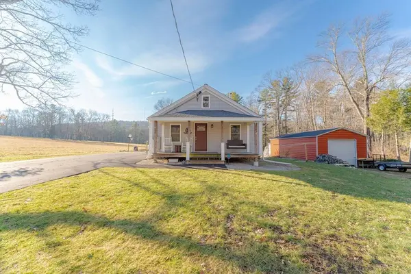 32 Filo Rd, Dudley, MA 01571