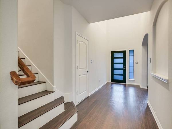 420 Valona LOOP, Round Rock, TX 78681