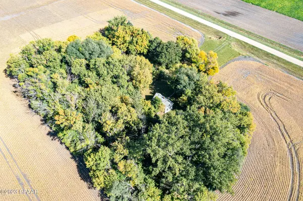 437 7TH Street NE, Reynolds, ND 58275