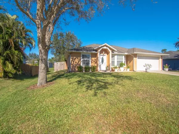 872 Jordan AVE, Sebastian, FL 32958
