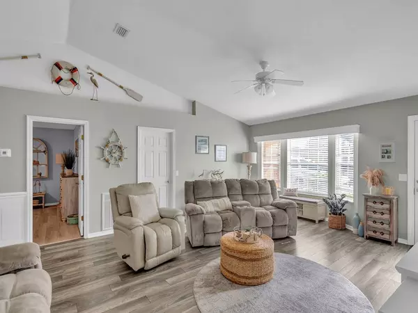 872 Jordan AVE, Sebastian, FL 32958