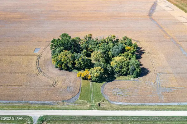 437 7TH Street NE, Reynolds, ND 58275