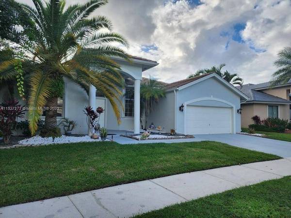 1272 Ginger Cir, Weston, FL 33326