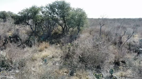 73 Rocky Hills Circle, Uvalde, TX 78801