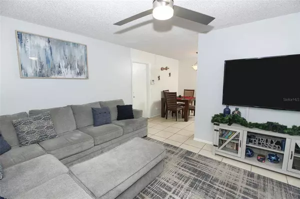 4515 THREE LAKES CIR, Orlando, FL 32808