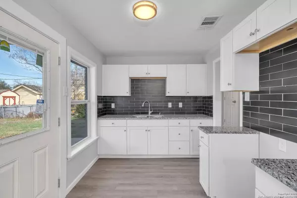 1967 RAYBURN DR, San Antonio, TX 78224-1027