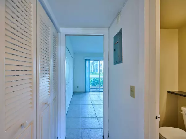 174 Dorset E, Boca Raton, FL 33434