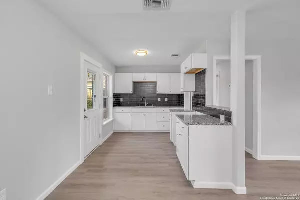 1967 RAYBURN DR, San Antonio, TX 78224-1027