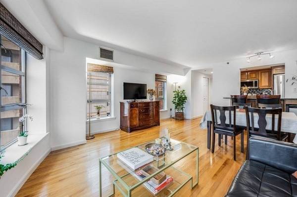 931 Massachusetts Avenue #901, Cambridge, MA 02139