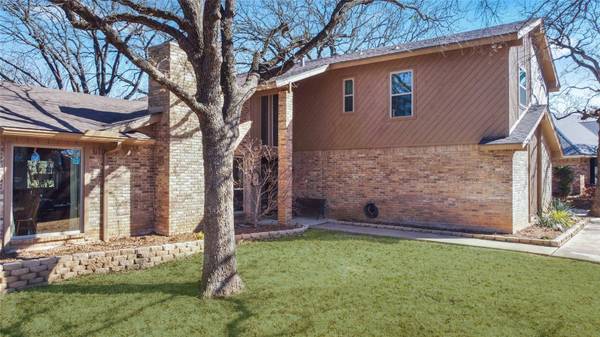 425 Rolling Hills Trail, Arlington, TX 76011