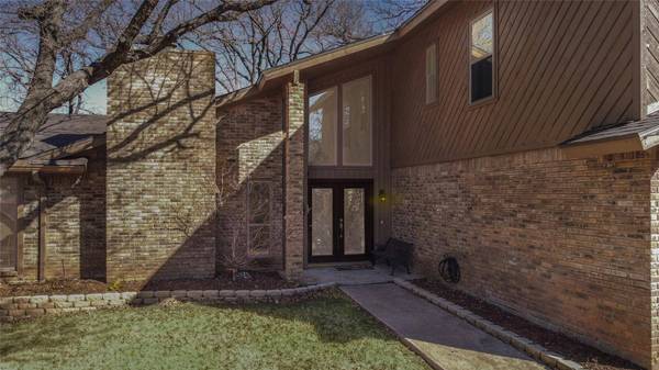 425 Rolling Hills Trail, Arlington, TX 76011