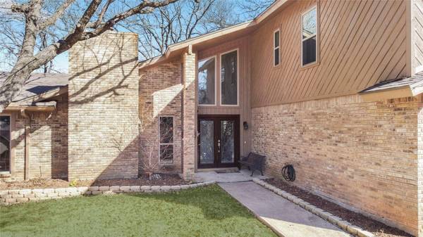 425 Rolling Hills Trail, Arlington, TX 76011