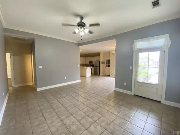 5123 EASTBAY DR, Baton Rouge, LA 70820