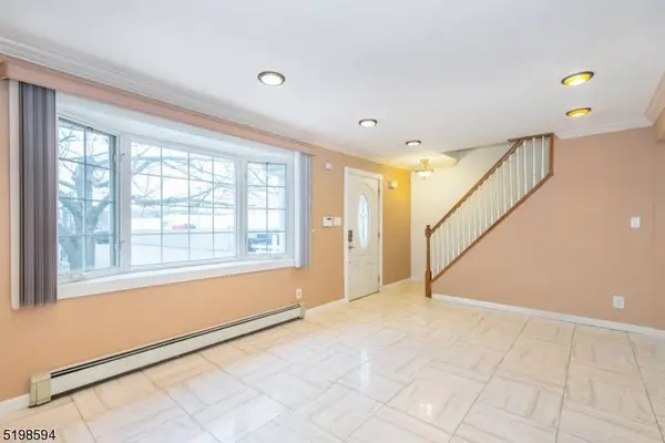 54 Clifton Blvd, Clifton City, NJ 07011