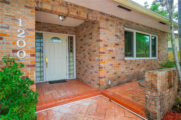 1200 NW 78th Ave, Plantation, FL 33322