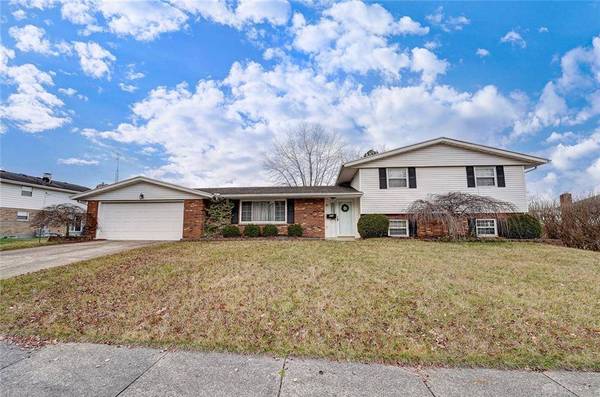 415 Sherwood Park Drive, Springfield, OH 45505