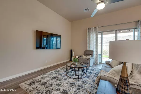 804 W CALDWELL Street, Phoenix, AZ 85041