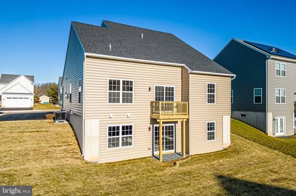 206 HAMPTON CT, Harleysville, PA 19438