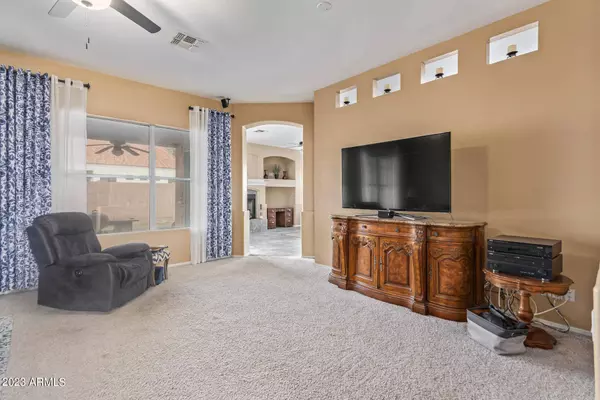 9560 E IRWIN Avenue, Mesa, AZ 85209