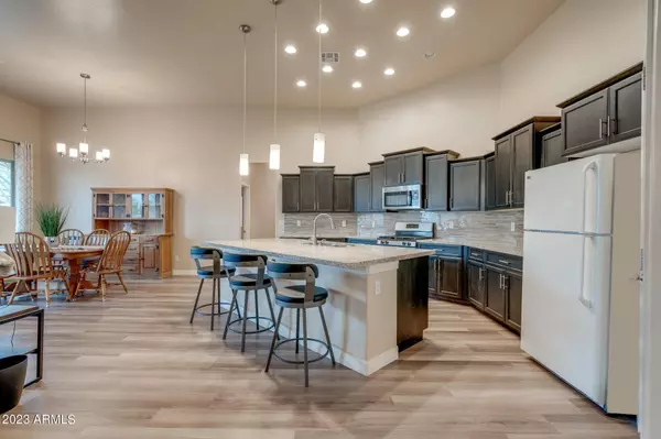 804 W CALDWELL Street, Phoenix, AZ 85041