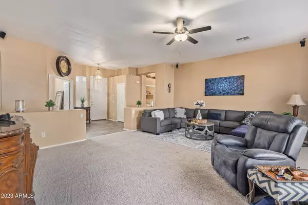 9560 E IRWIN Avenue, Mesa, AZ 85209