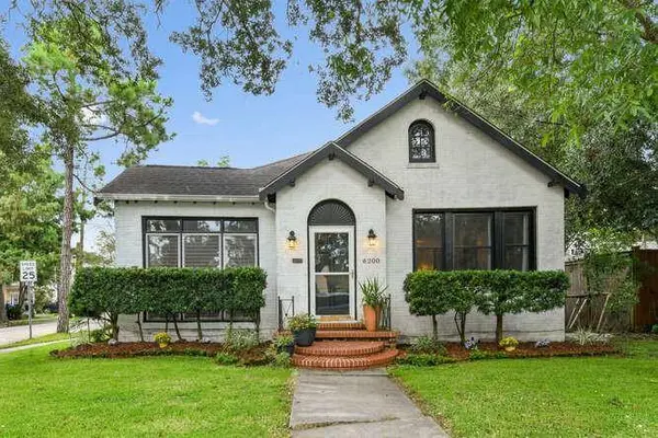 6200 FONTAINEBLEAU DR, New Orleans, LA 70125