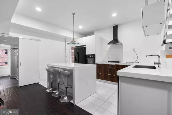 2402 SAINT PAUL ST, Baltimore, MD 21218