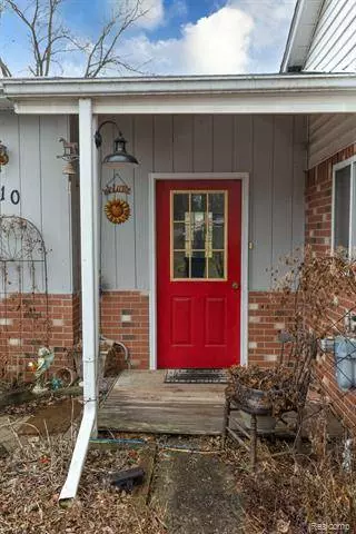 710 HEMINGWAY Road, Lake Orion, MI 48362