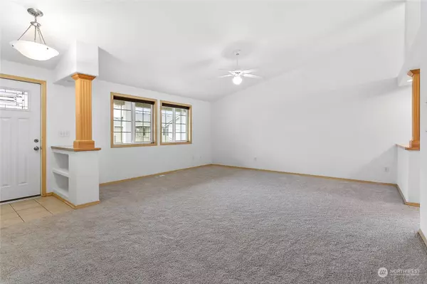 7454 Leeside DR, Blaine, WA 98230