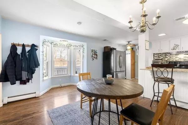 4 Overlea Ave, Peabody, MA 01960