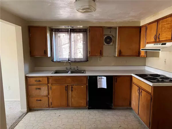 1185 Saint Vincent Dr, Monroeville, PA 15146