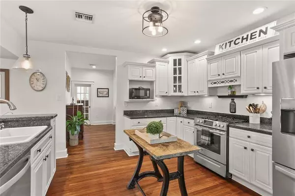 352 FAIRWAY DR, New Orleans, LA 70124