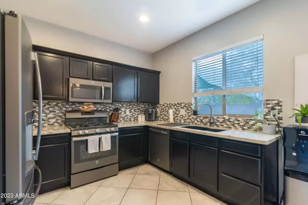 11205 W ALMERIA Road, Avondale, AZ 85392