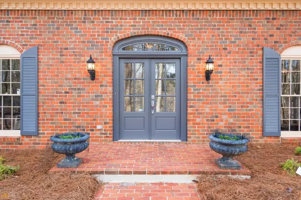 460 Huntcliff GN, Sandy Springs, GA 30350