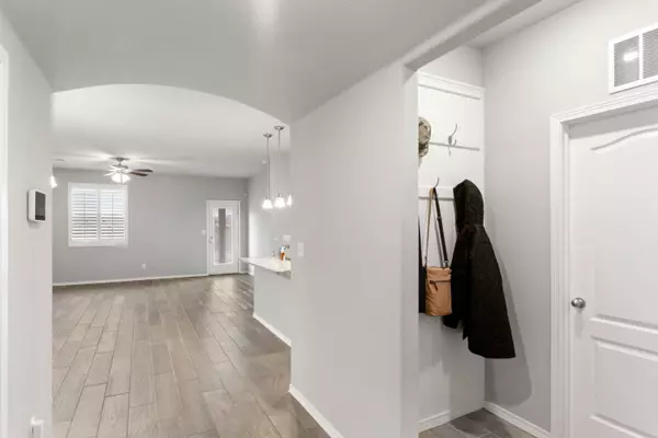 3945 Desert Dunes Drive, El Paso, TX 79938