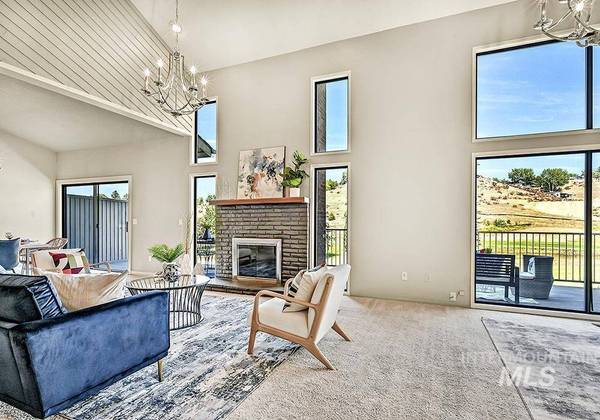 834 E Curling Dr, Boise, ID 83702