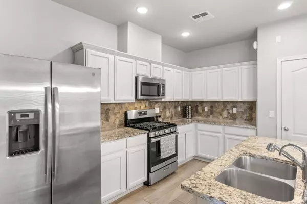 3945 Desert Dunes Drive, El Paso, TX 79938